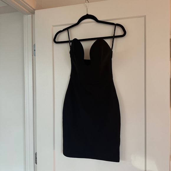 Solace London Black Bodycon Cocktail Dress - Picture 2 of 4